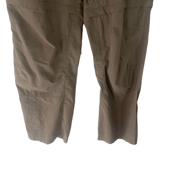 Mountain Life Women's Size 12 Olive Green Outdoor Convertible Shorts Pants - Picture 3 of 11